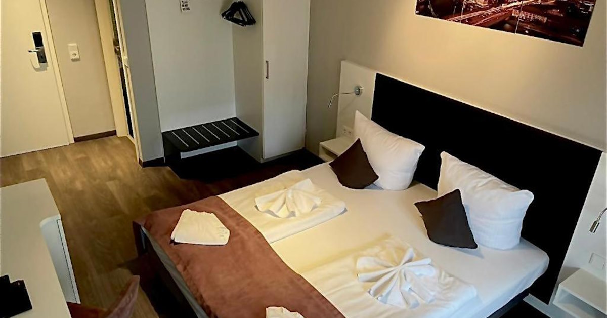 ALFA Hotel Bedroom